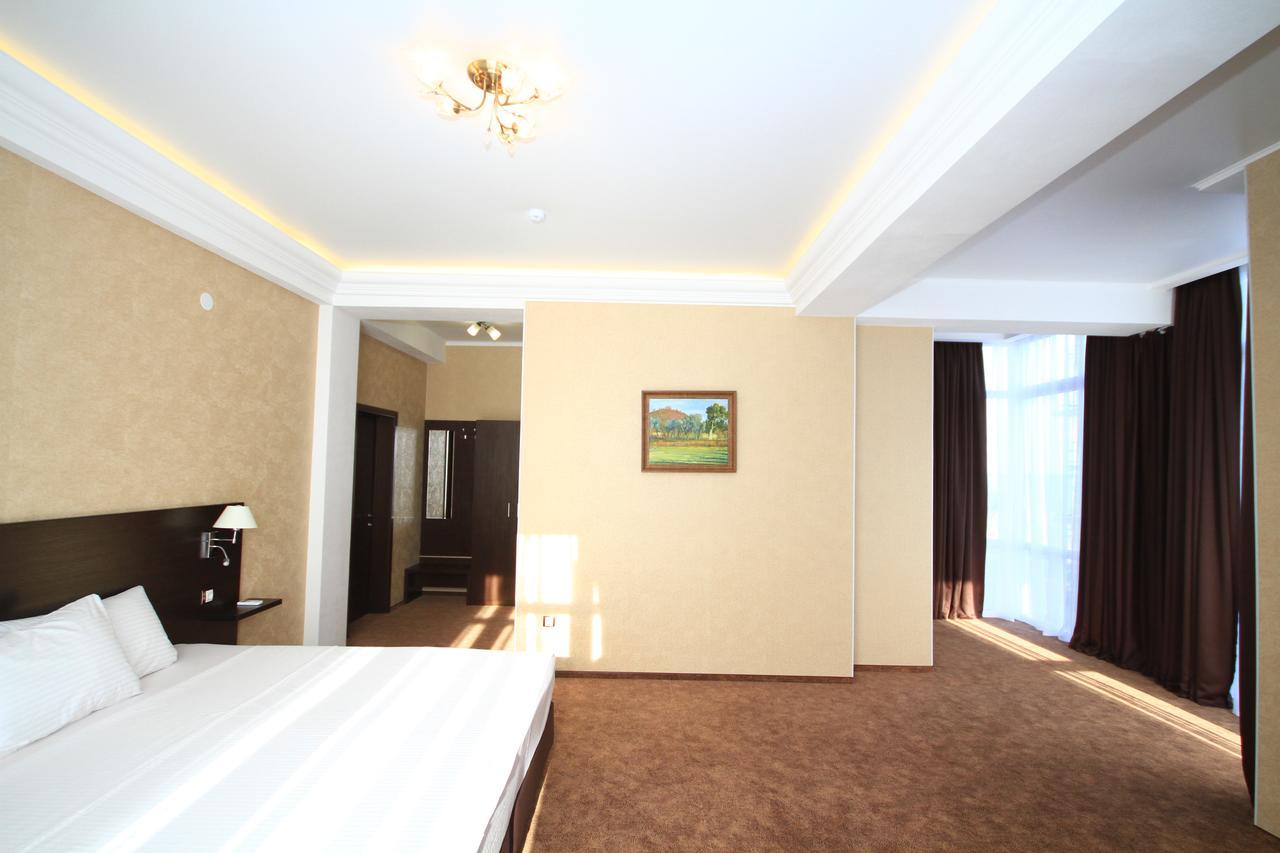 Hotel Bereg Evkaliptov Tsandrypsh ภายนอก รูปภาพ