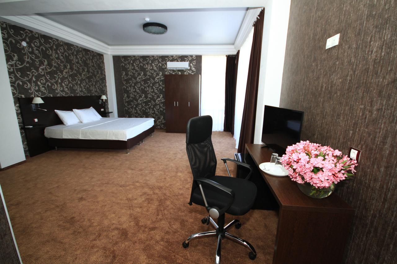 Hotel Bereg Evkaliptov Tsandrypsh ภายนอก รูปภาพ