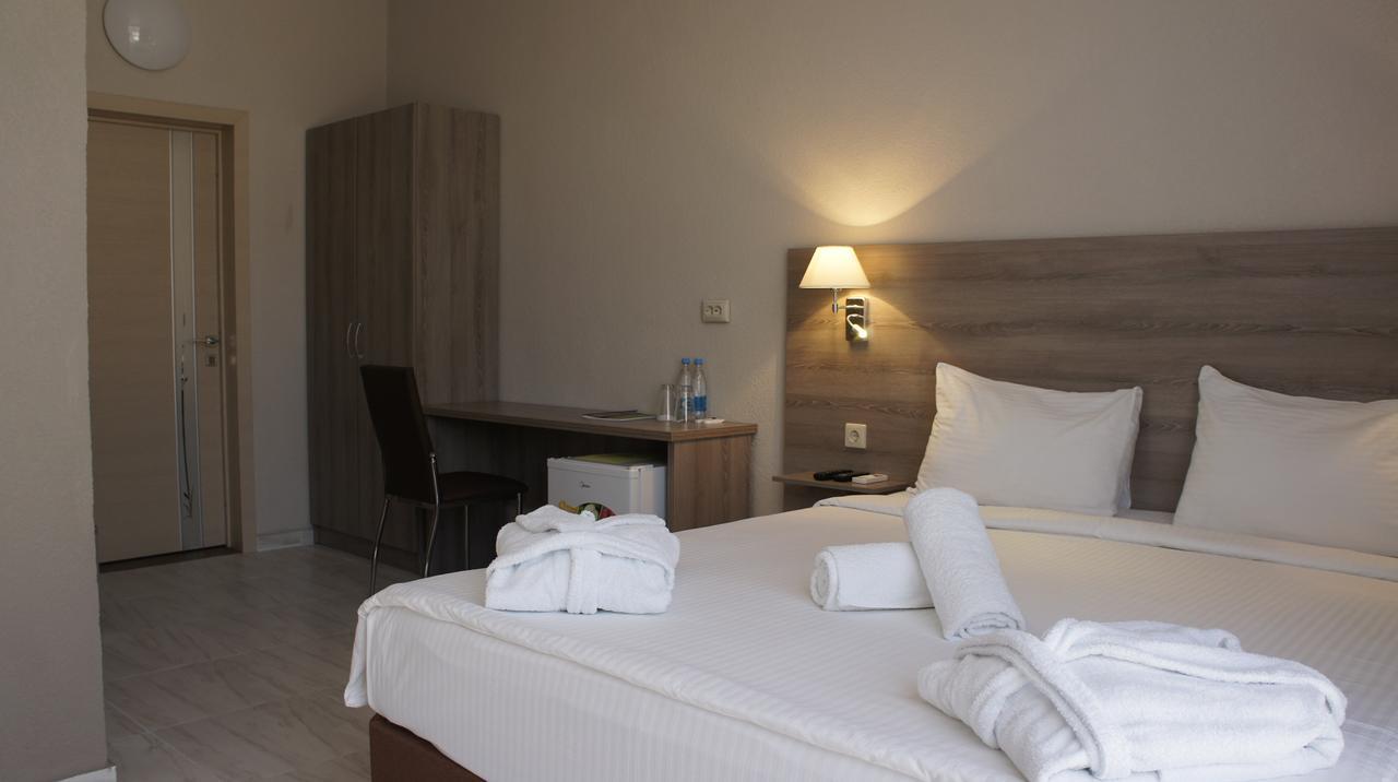 Hotel Bereg Evkaliptov Tsandrypsh ภายนอก รูปภาพ